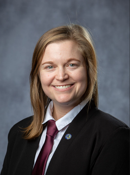 headshot of lisa coutu