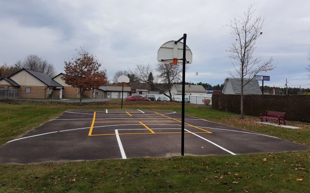 Photo of basketball court at Pine Ridge Park with new pickleball lines