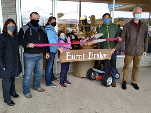 <b>Ribbon Cutting for Burnt Bridge Quality Meats</b>